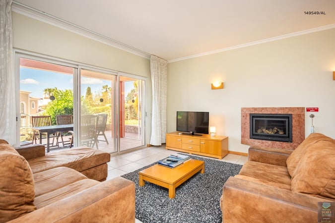 Apartment in Vale da Canada - view 1