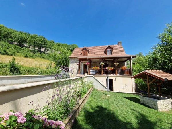 House in Villeneuve - view 1