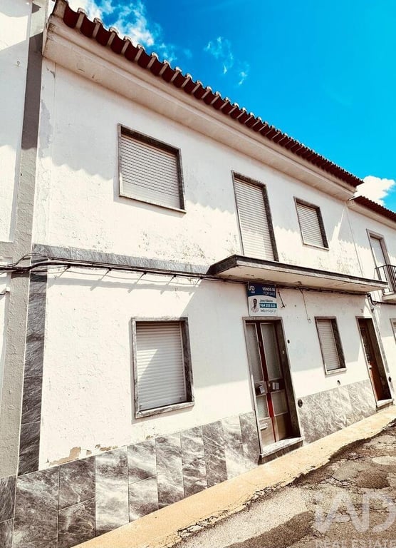 House in Moura - Image 2