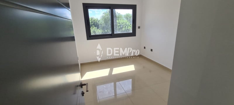 Apartment in Kato Paphos - view 1