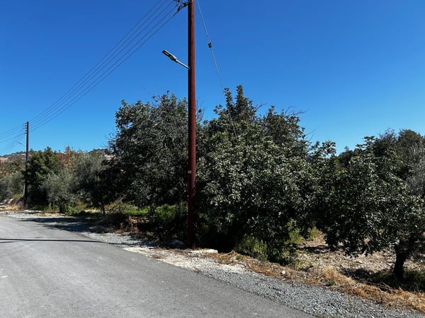 House in Apesia - view 1