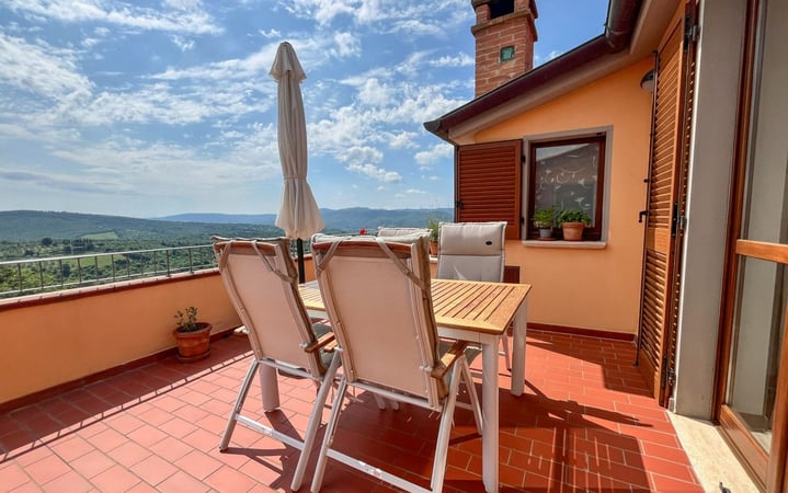House in Panicale - view 1