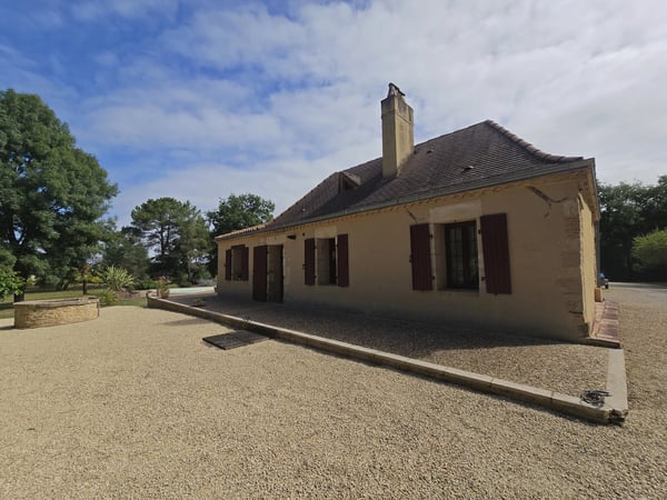 House in Fraisse - view 1