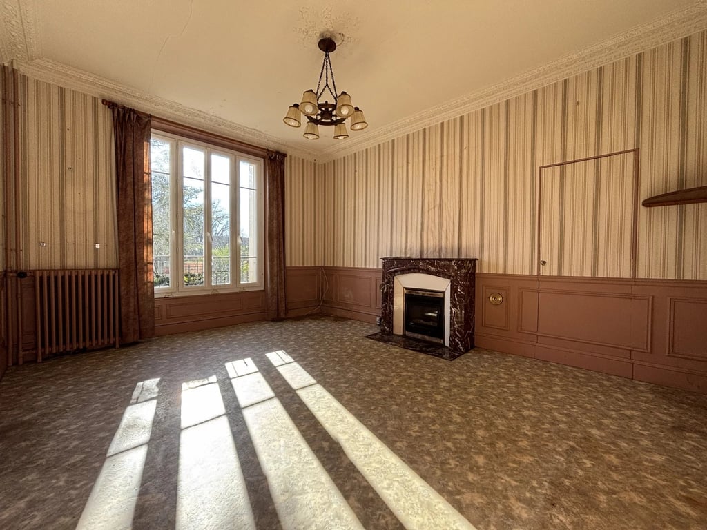 House in Aigre - Image 3