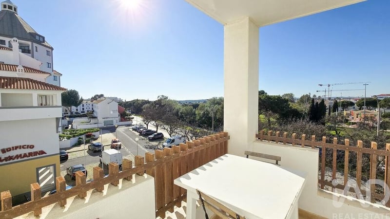 Apartment in Quarteira - view 1