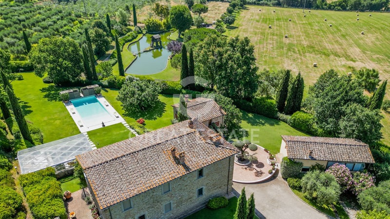 House in Arezzo - view 1