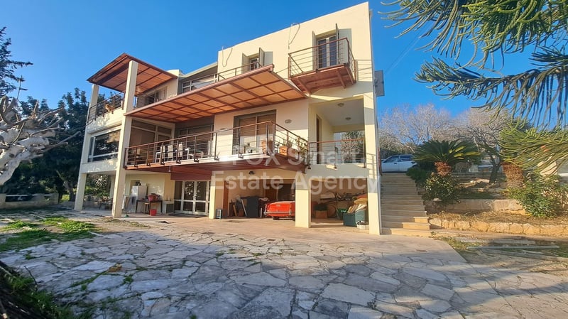 House in Armou - view 1