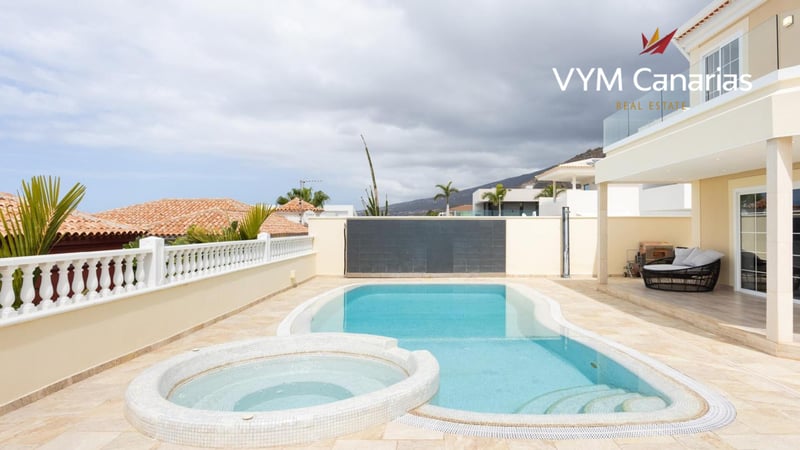 Villa in Fanabe - view 1