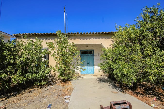 House in Kornos - view 1