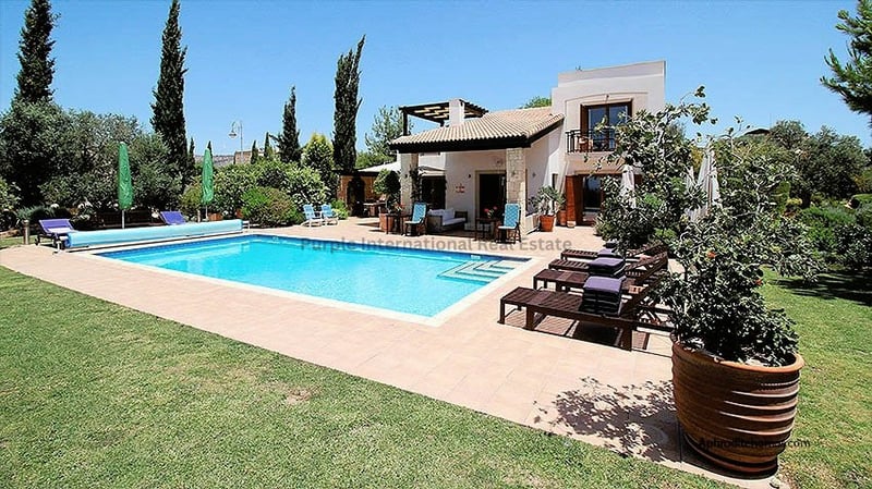 House in Kouklia - view 1