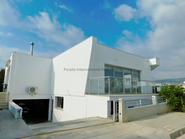 House in Kissonerga - view 1