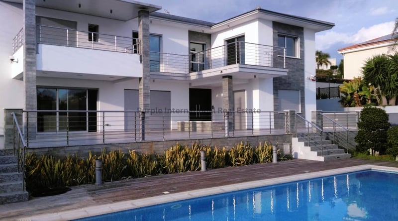 House in Agios Tychon - view 1