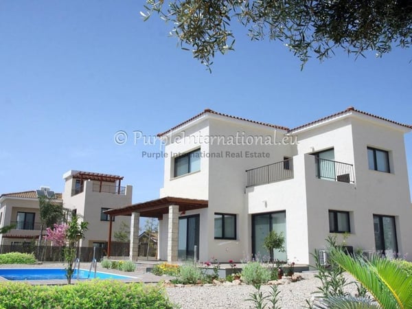 House in Kouklia - view 1