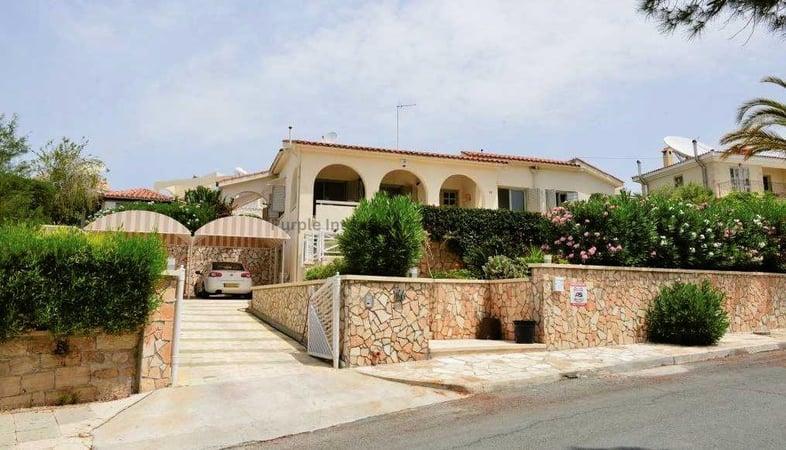 House in Pegeia - view 1