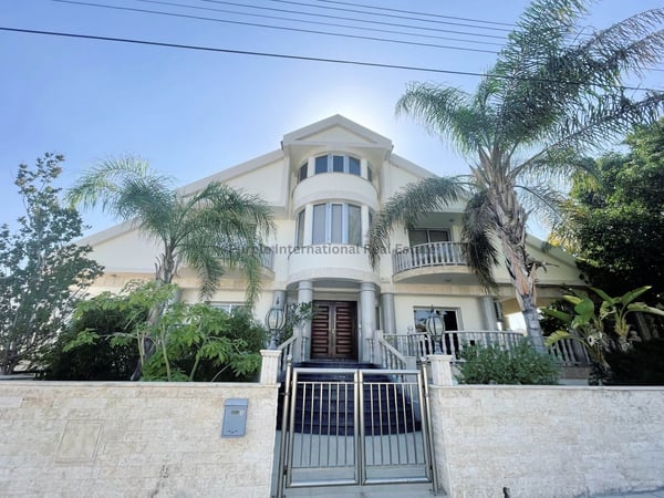 House in Ayios Stylianos - view 1