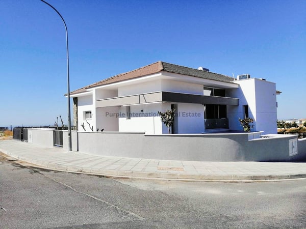 House in Agia Fylaxis - view 1