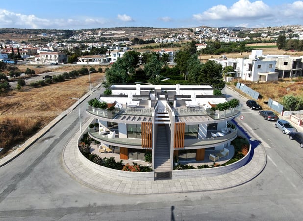 Apartment in Koloni - view 1