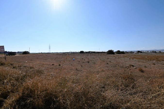 House in Ypsonas - view 1