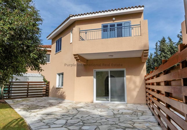 House in Ayios Theodoros - view 1