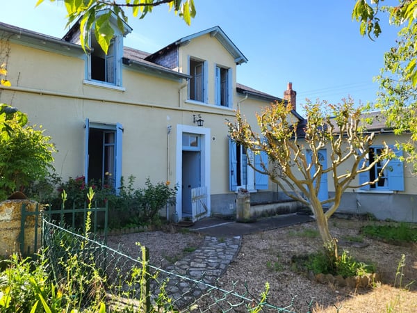 House in Saint-Savin - view 1