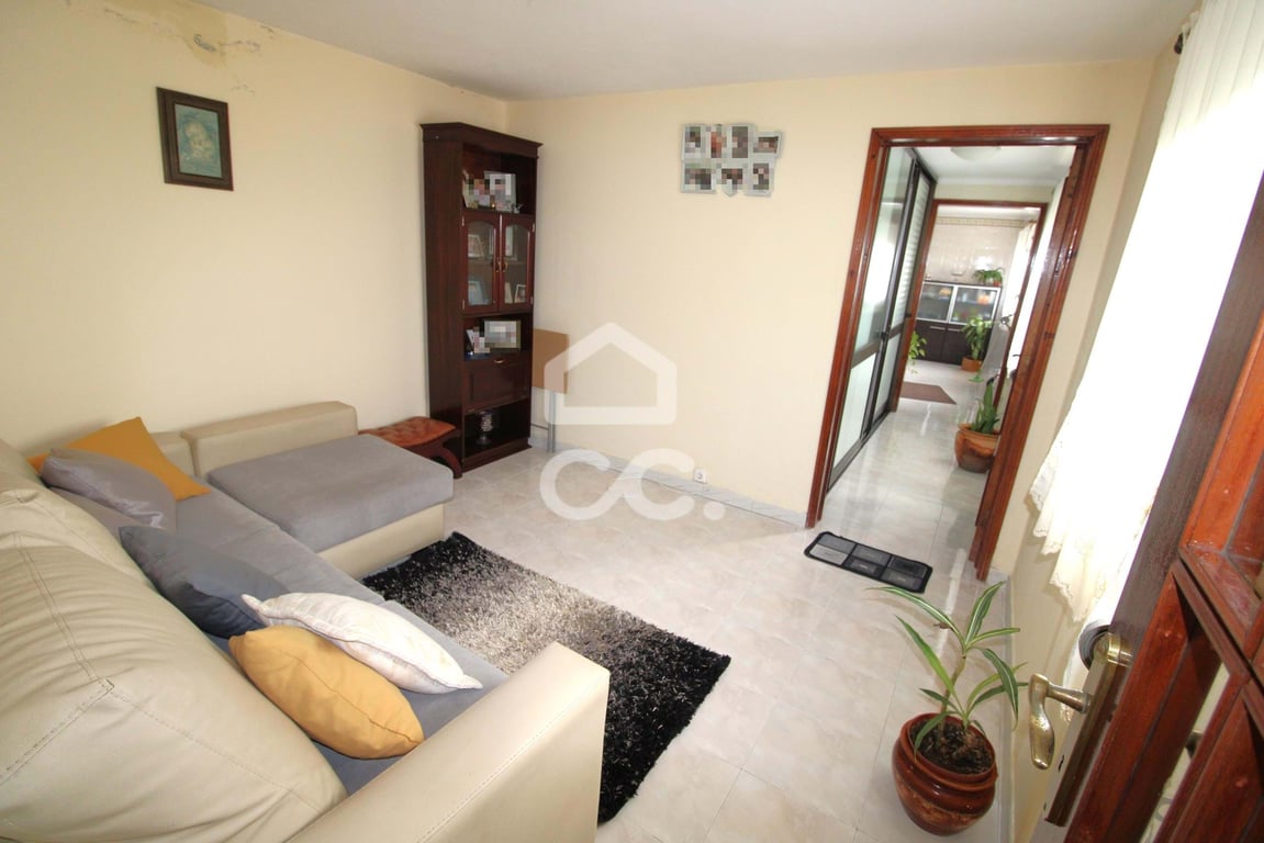 Villa in Feteiras - Image 3