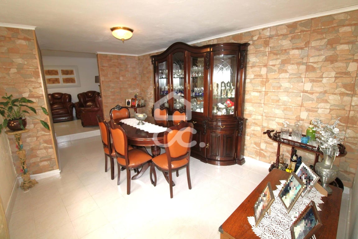 Villa in Feteiras - Image 2