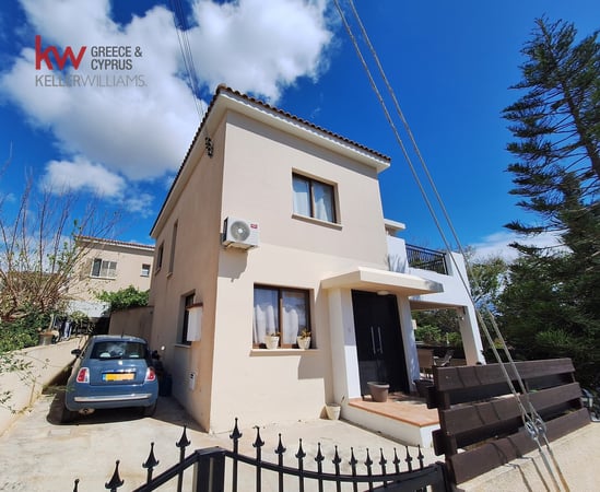 House in Chlorakas - view 1