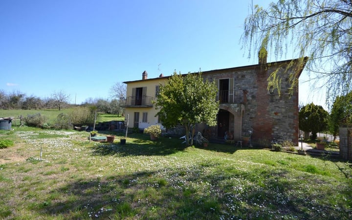 House in Parrano - view 1