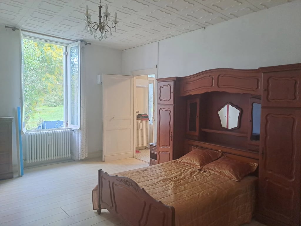 House in La Reole - Image 3