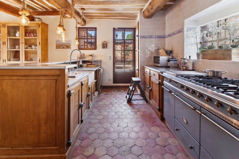 House in Le Cannet-des-Maures - Image 3