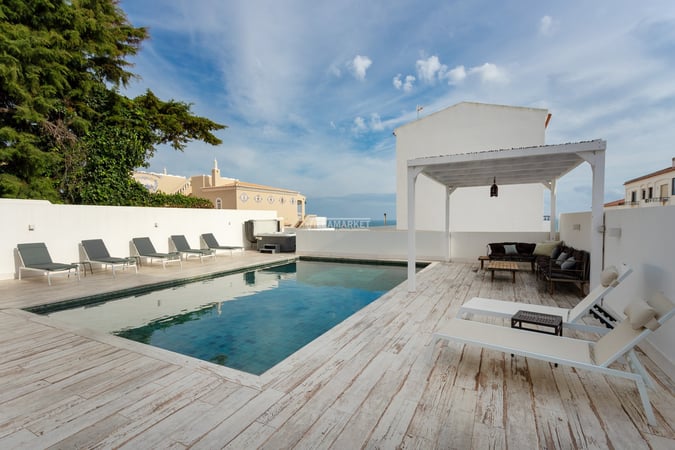 Villa in Lagos - view 1