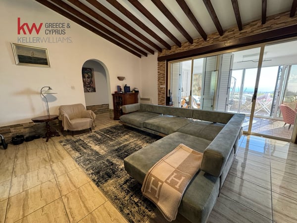 House in Pegeia - view 1