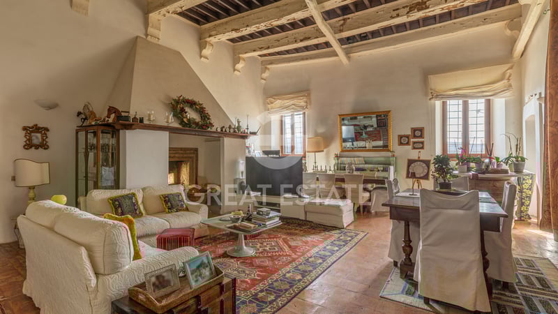 House in Allerona - view 1