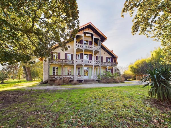 House in Pineuilh - view 1