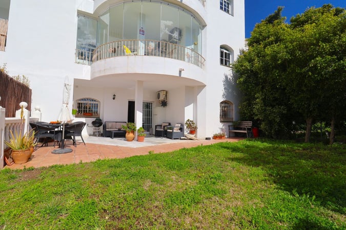 House in Estepona - view 1