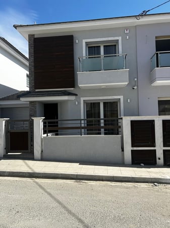 House in Ayios Athanasios (quarter) - view 1