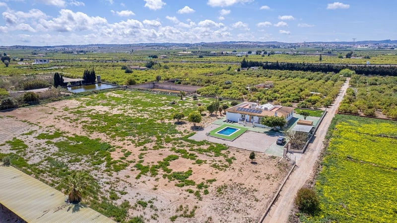 Villa in Los Montesinos - view 1