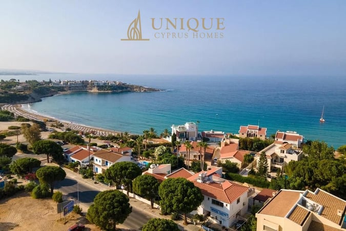 House in Pegeia - view 1