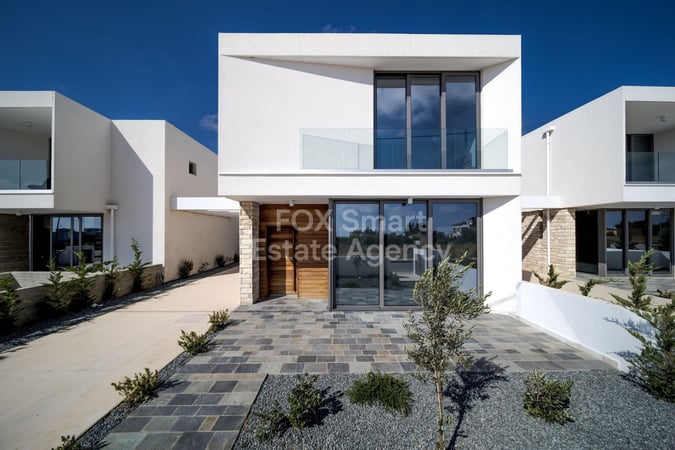 House in Emba - view 1