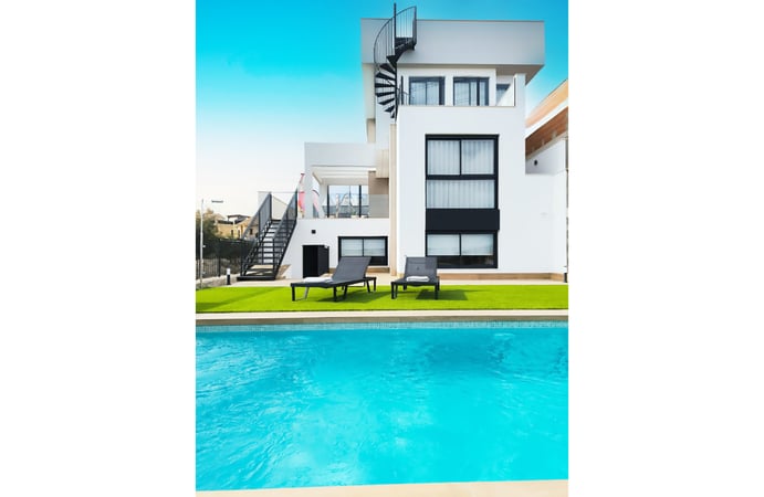 Villa in Alicante - view 1