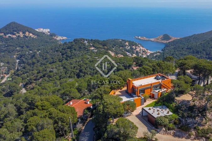 House in Girona - view 1