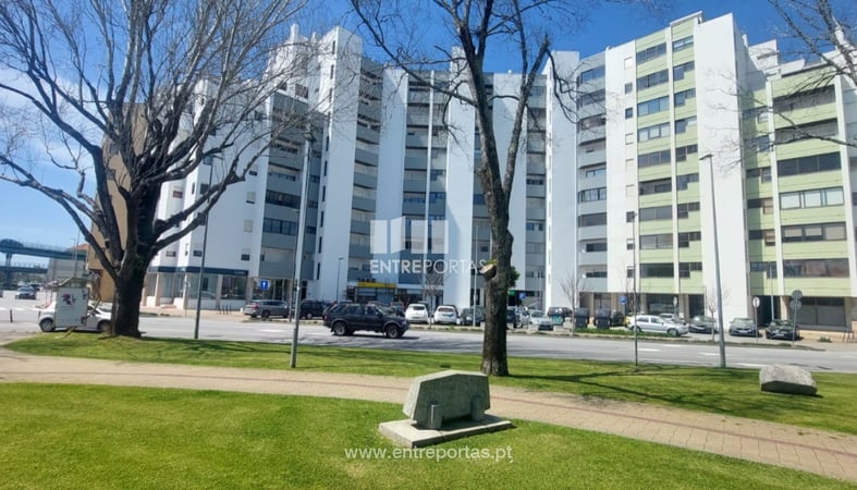 House in Meadela - view 1