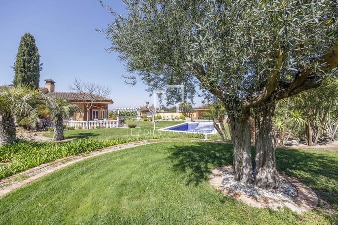 House in Barcelona - view 1