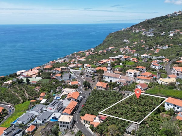 Land in Estreito da Calheta - view 1