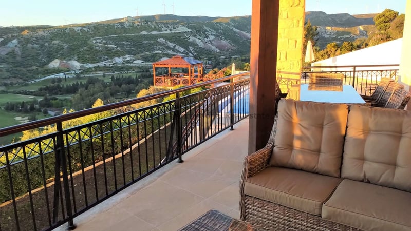 House in Kouklia - view 1