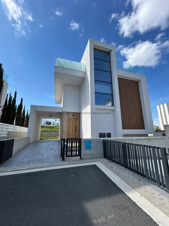 House in Pernera - view 1