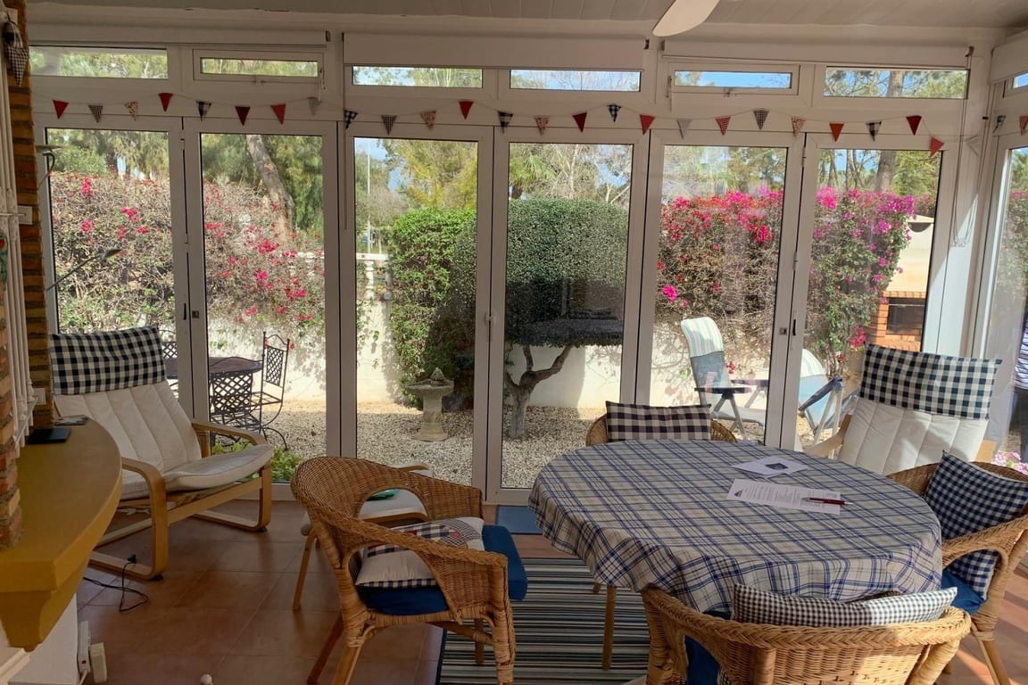 House in Urbanizacion El Raso - Image 3