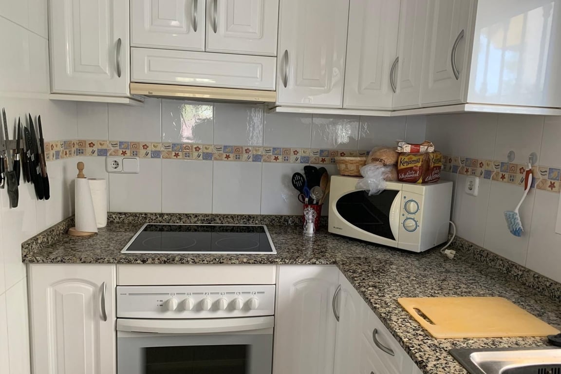 House in Urbanizacion El Raso - Image 5