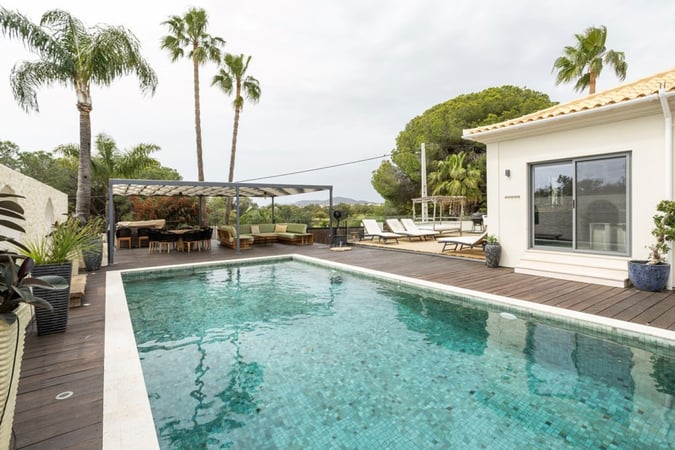 House in Almancil - view 1