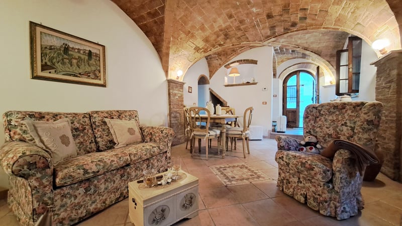 House in Volterra - view 1